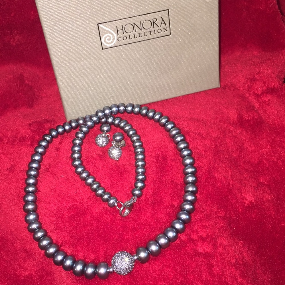 STUNNING Honora pearls necklace and earrings
